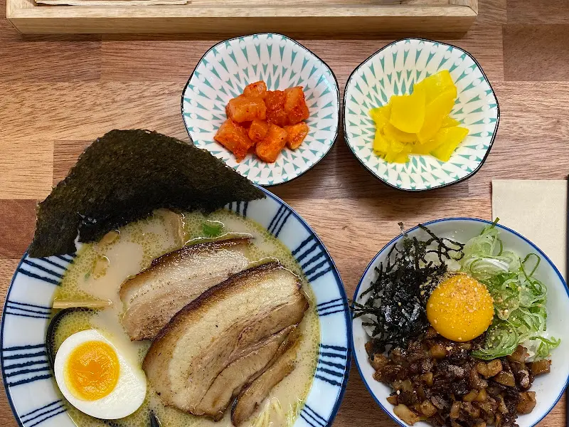 유라유라 라멘과 반찬