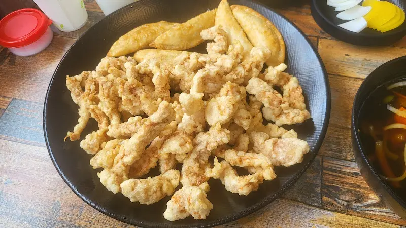 바삭하게 튀겨진 군만두