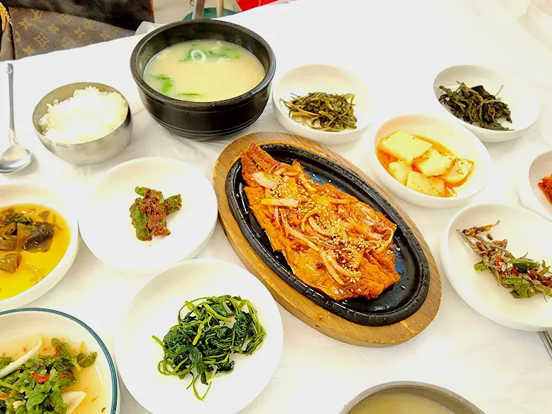 황태구이 정식 한 상 차림