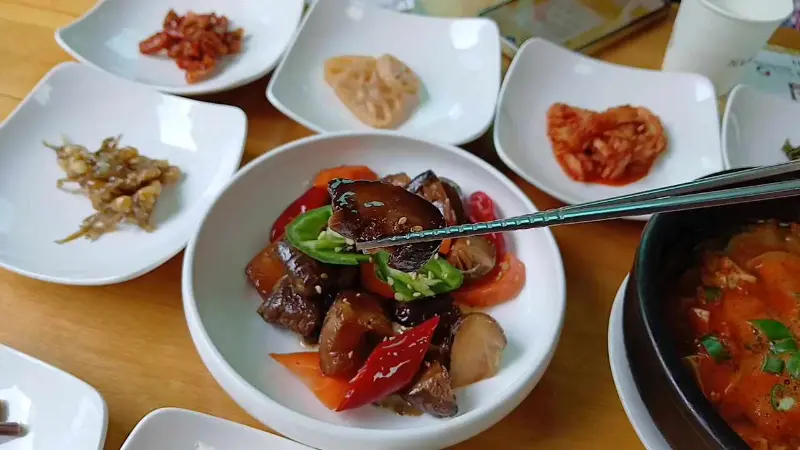 다양한 반찬들의 클로즈업