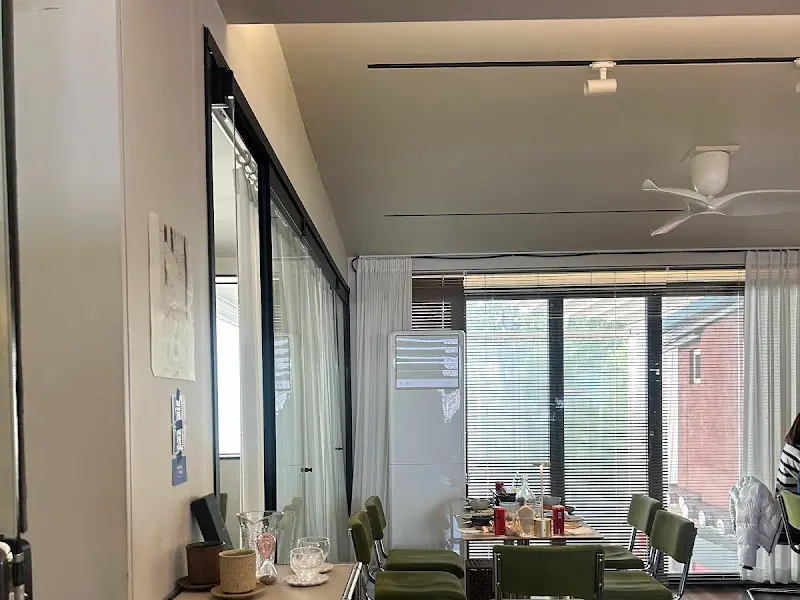 오스테리아 이아드 내부