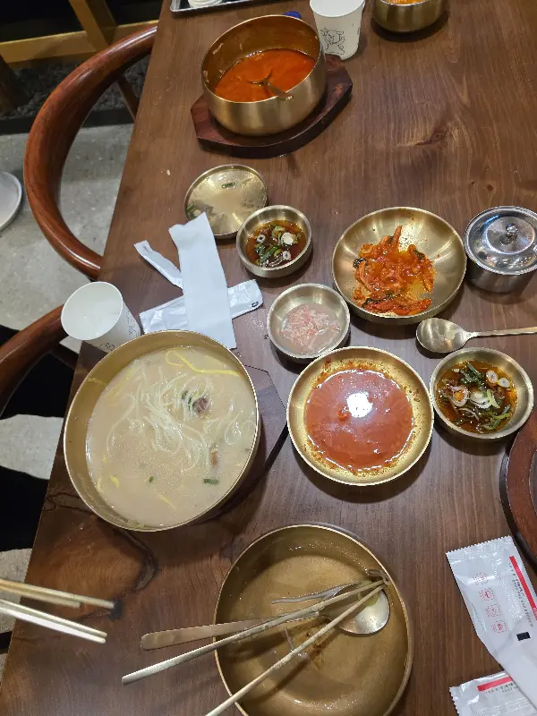 국밥 한 상 차림