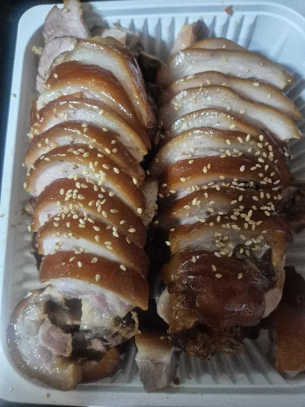 윤기가 흐르는 족발