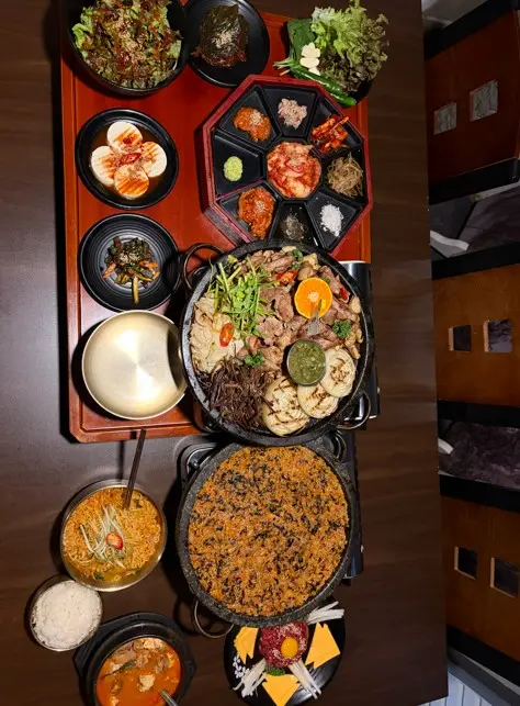 수라상의 푸짐한 한상차림