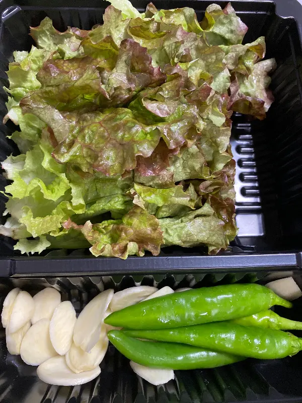 신선한 쌈 채소