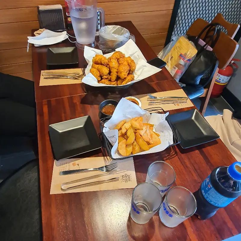 치킨 테이블 세팅