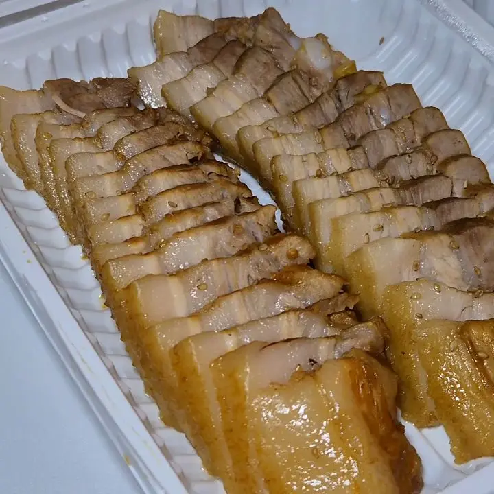 윤기가 흐르는 족발