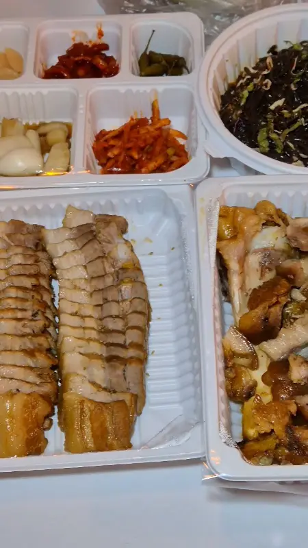 푸짐한 족발보쌈세트