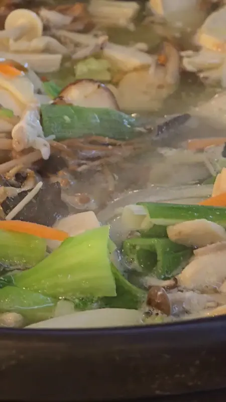 보글보글 끓는 버섯전골