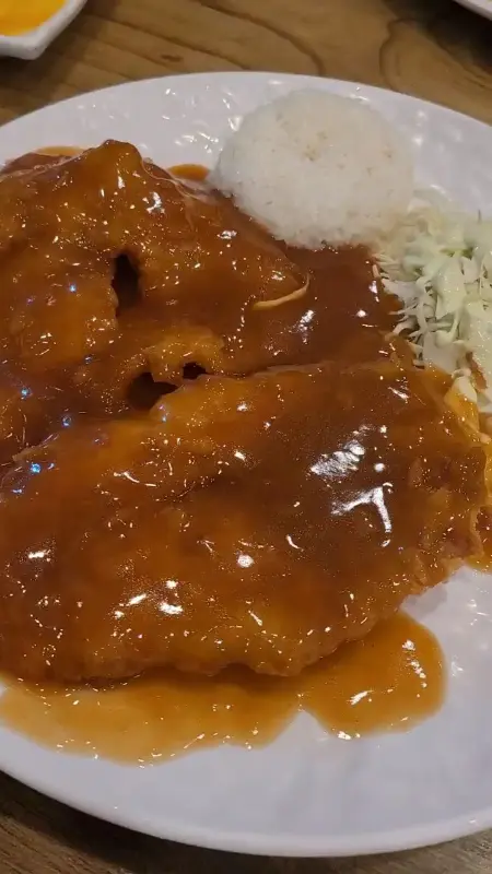 왕돈까스 근접 촬영