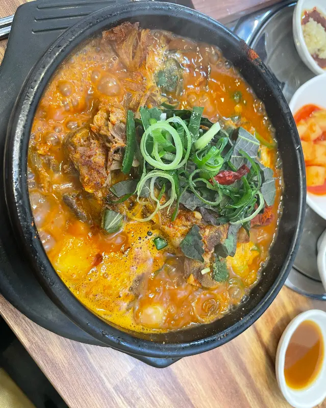 푸짐한 따귀탕 한 상