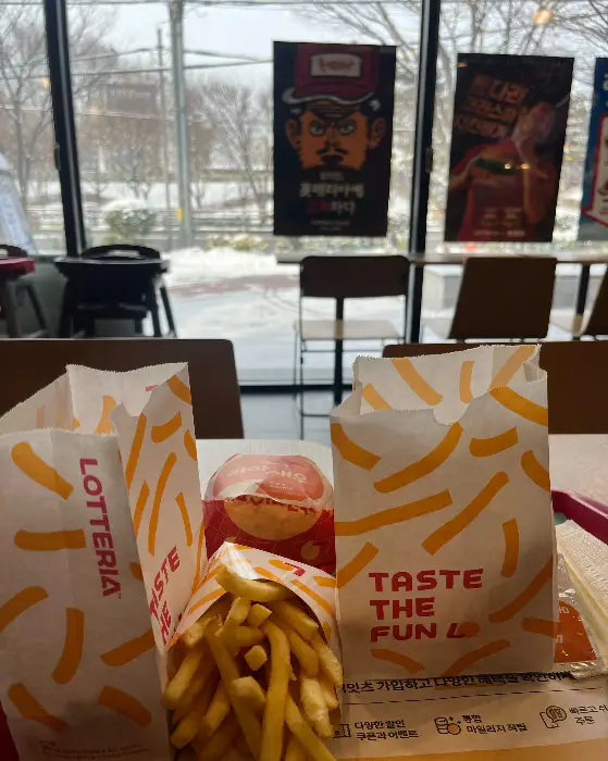 먹음직스러운 햄버거 단면