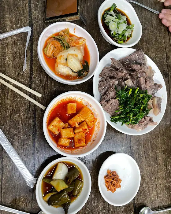 국밥집 밑반찬
