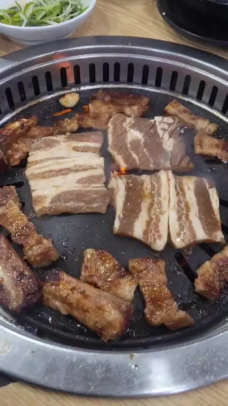 구워지는 돼지갈비