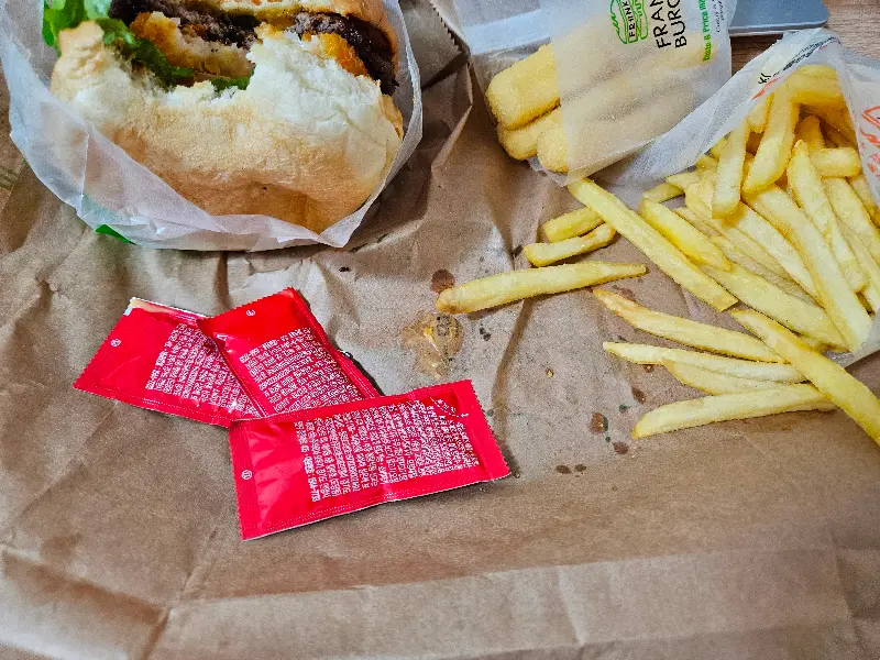 햄버거와 감자튀김