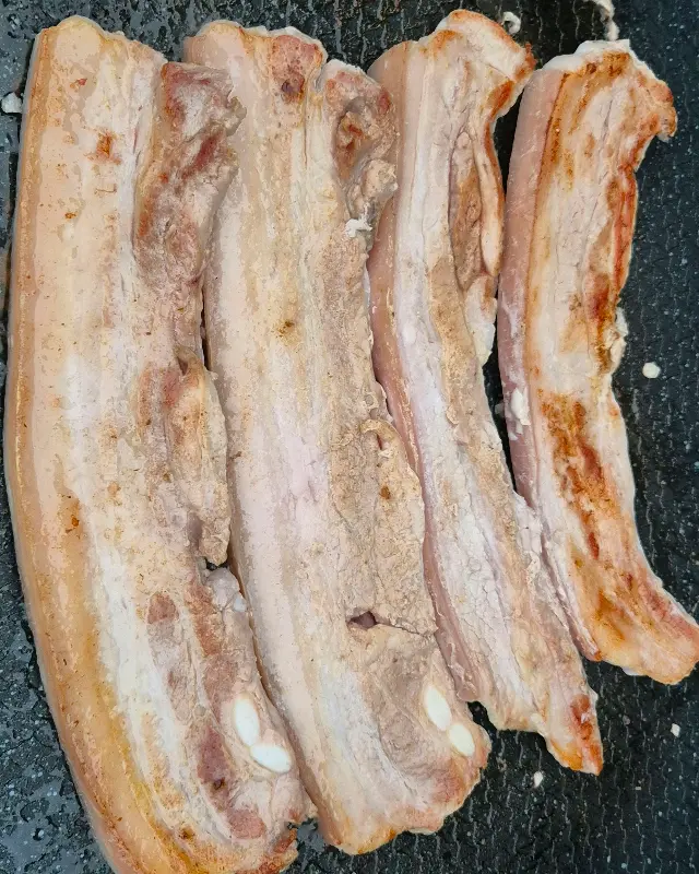 신선한 돼지고기 삼겹살