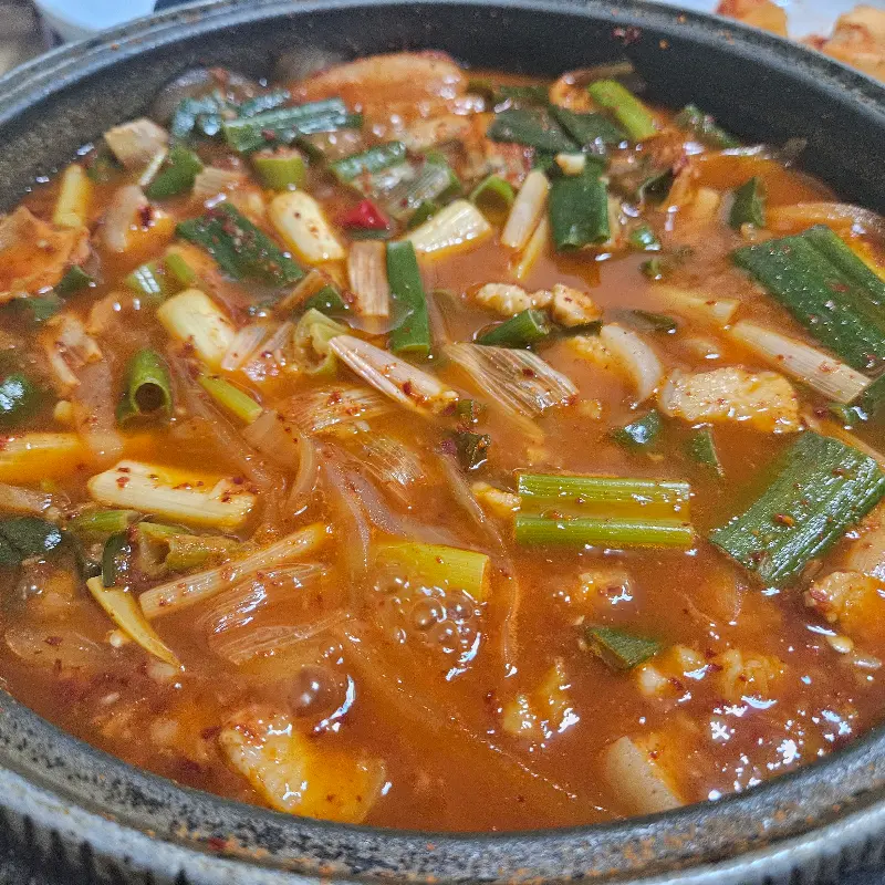 파가 듬뿍 들어간 짜글이