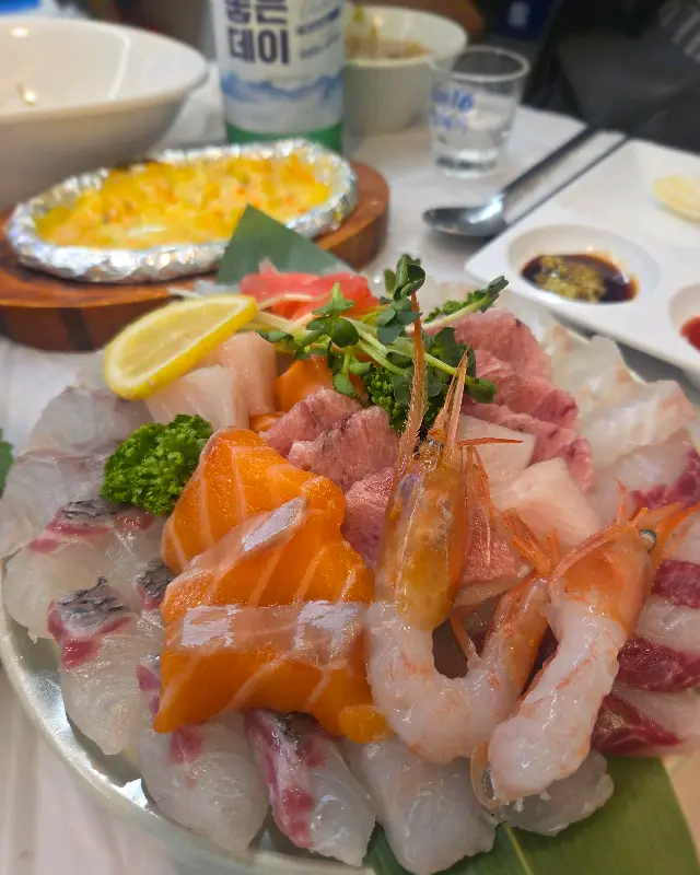 다채로운 숙성회 모듬 한 상