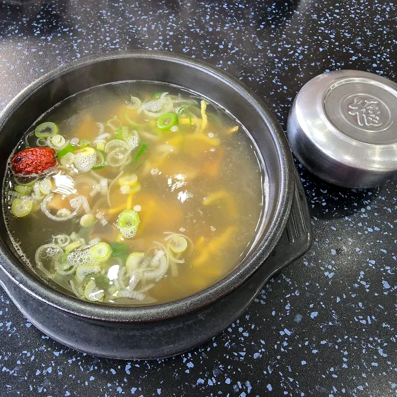 깔끔한 맑은 곰탕