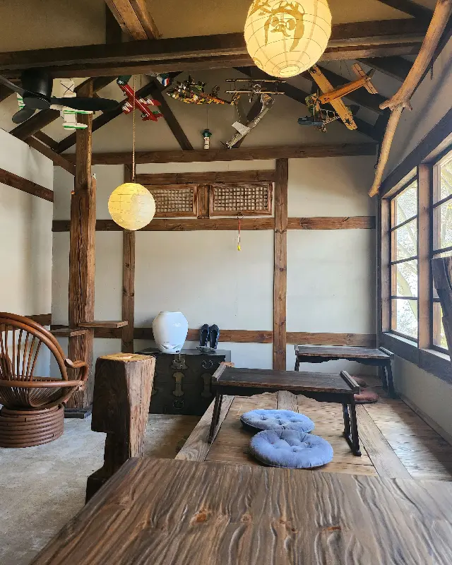 구하숲 야외 좌석