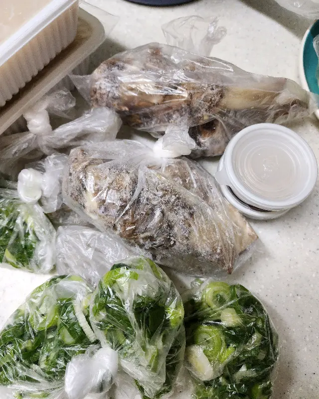 포장된 곰탕 재료