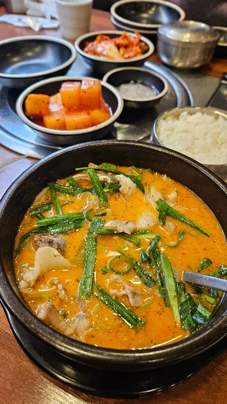 다양한 메뉴를 자랑하는 보승회관