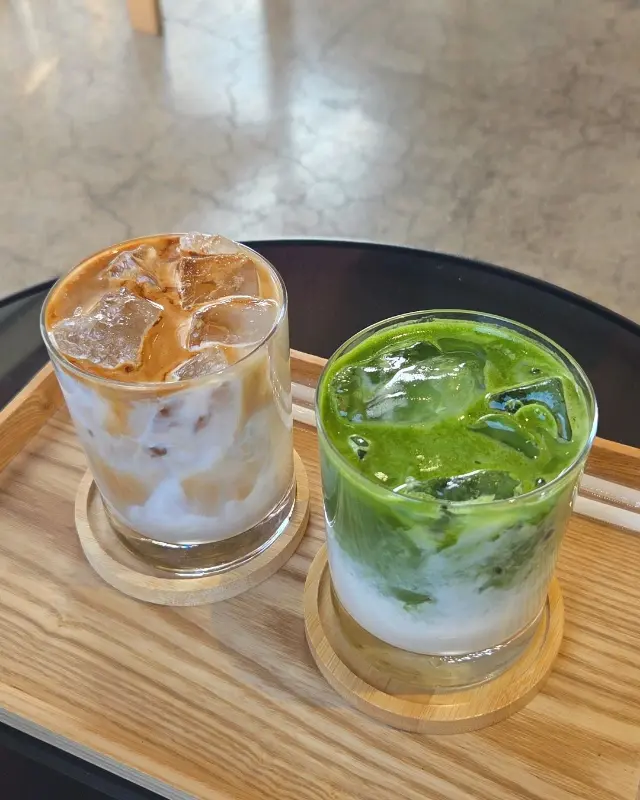 말차라떼와 라떼
