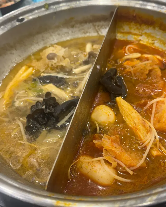 반반 육수 샤브샤브