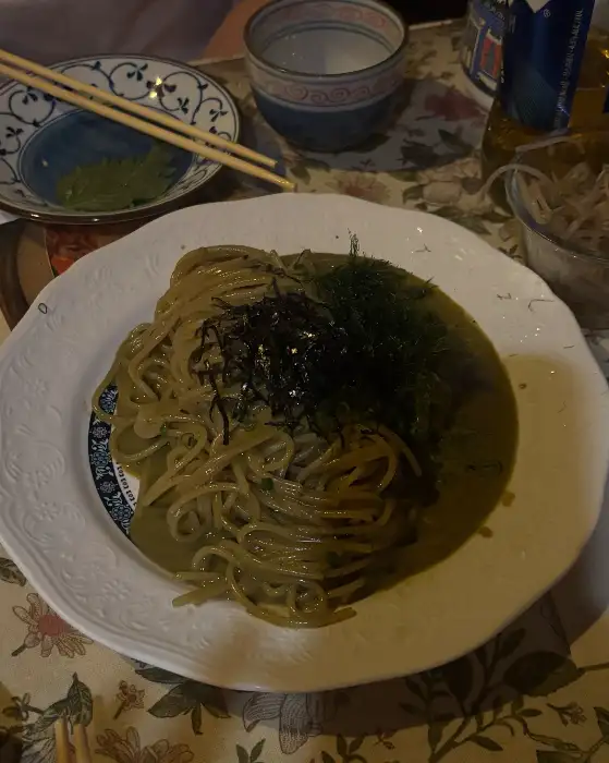 풍성한 재료가 담긴 후토마끼