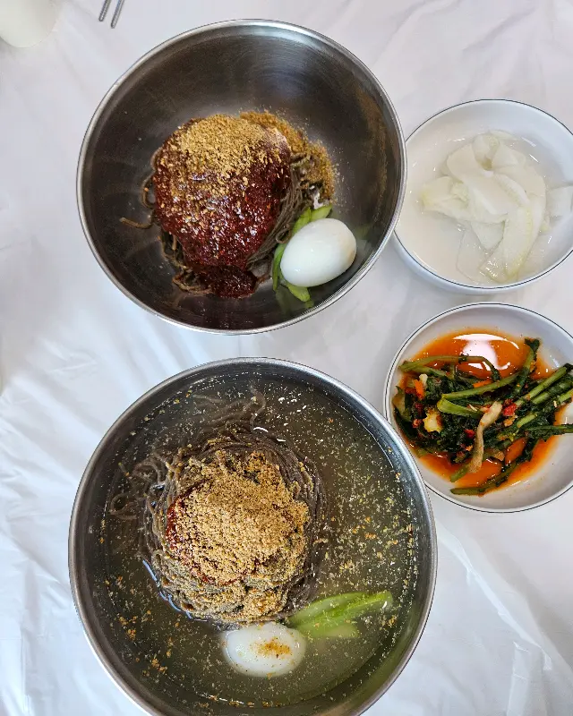 물막국수와 곁들임 반찬