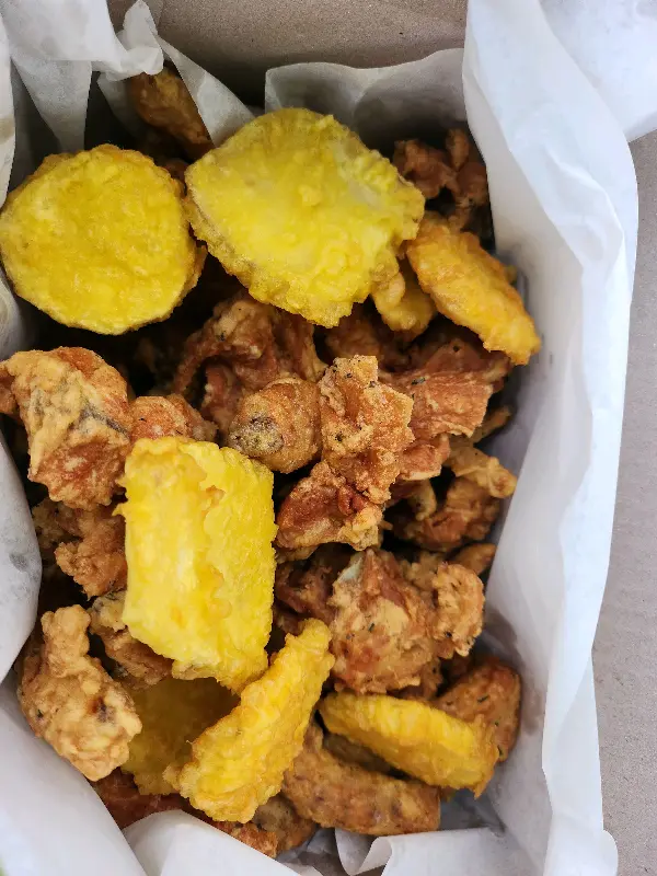 통닭과 함께 튀겨져 나온 감자