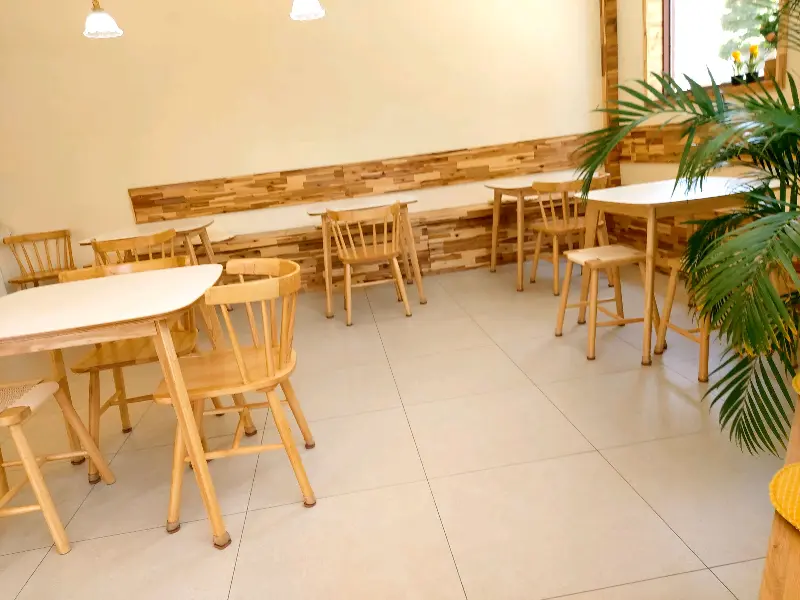 카페 내부 테이블