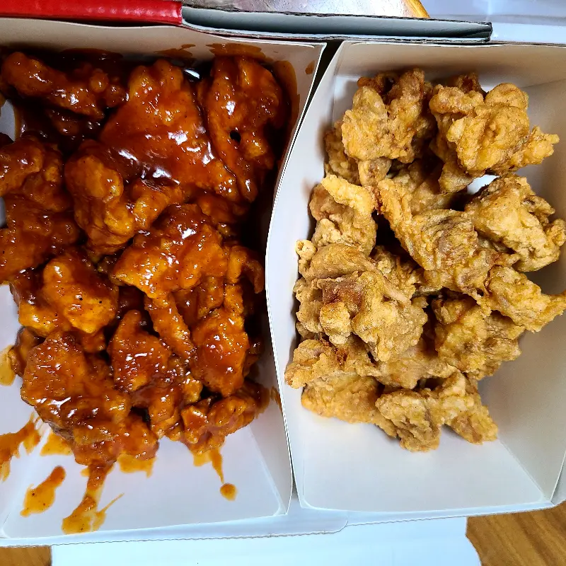 포장된 양념치킨