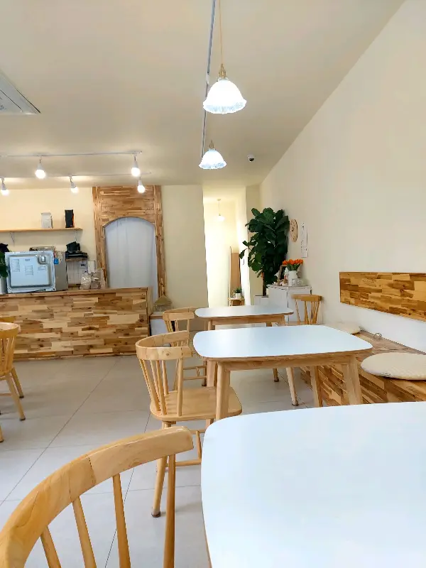 카페 내부 전경