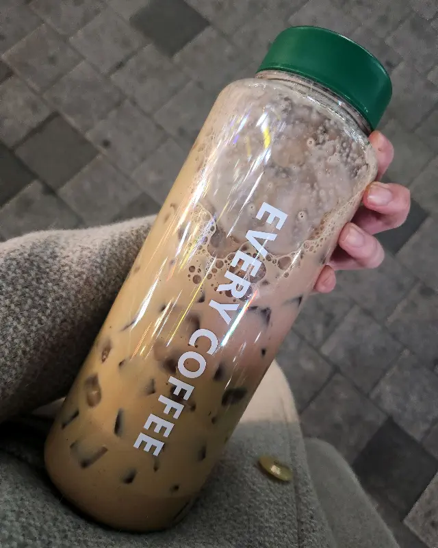 에브리커피의 내부 모습