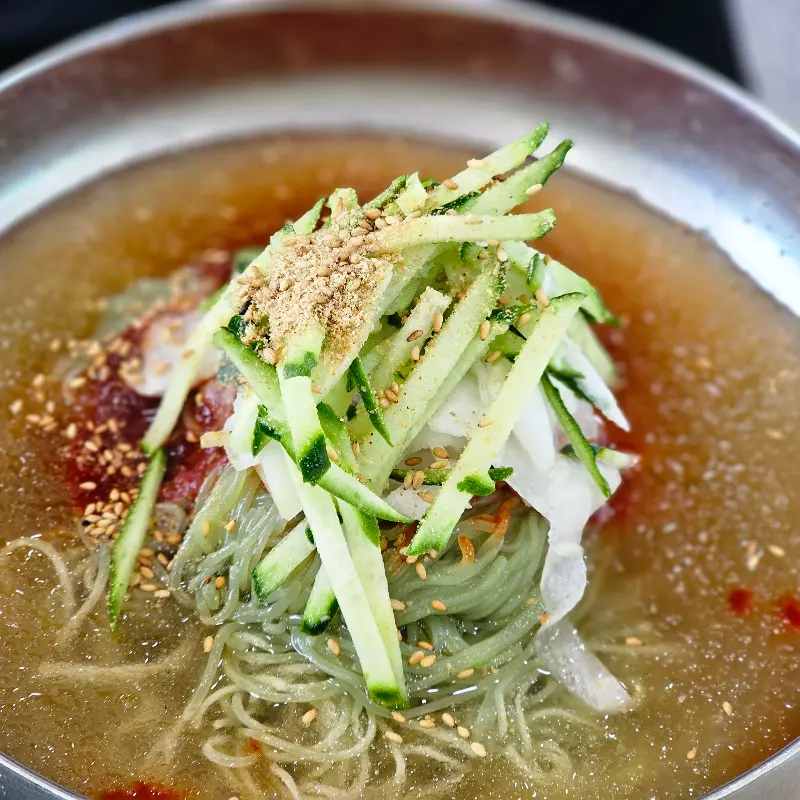 푸짐한 양의 냉면