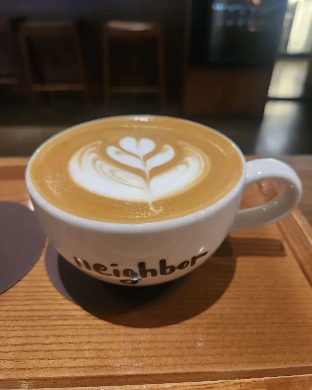 근린커피 라떼 아트