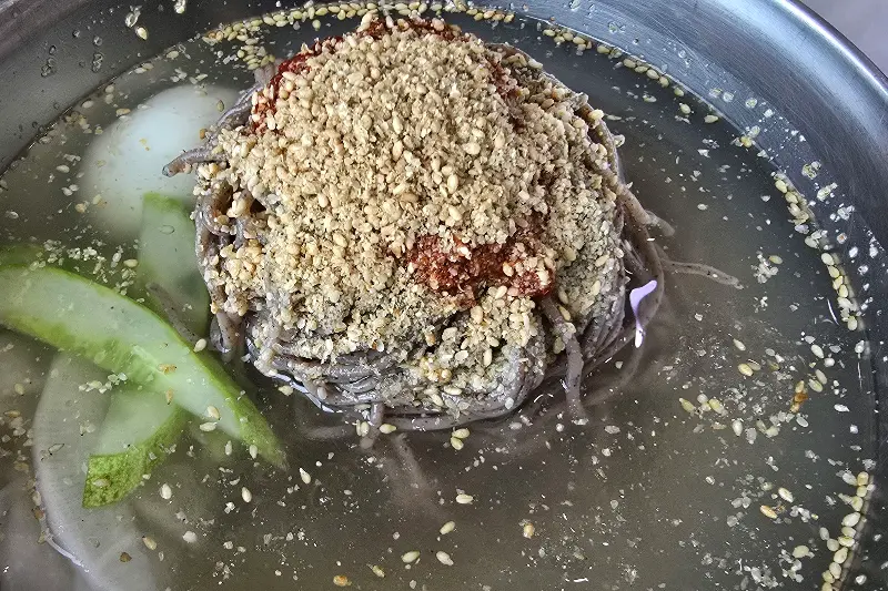 물막국수 근접샷