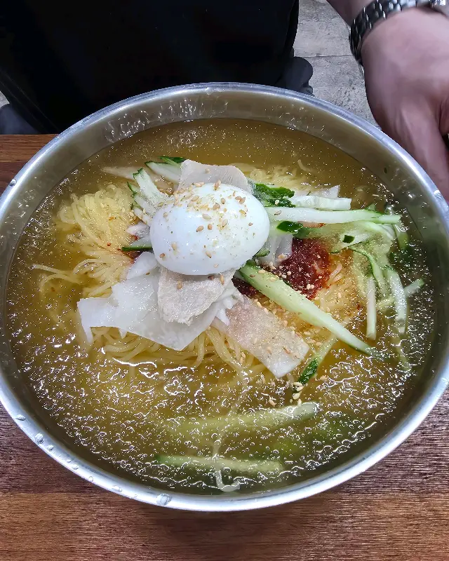 시원한 물비빔면의 비주얼