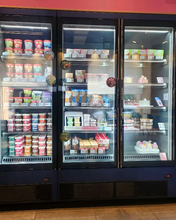 다양한 아이스크림 진열