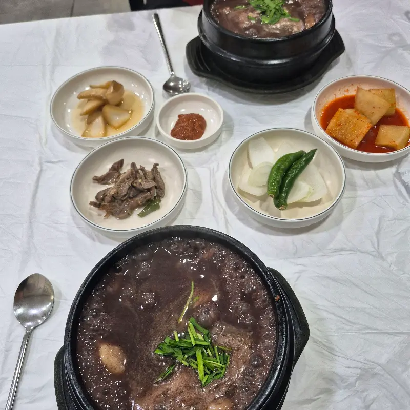 흑미 삼계탕 한 상 차림