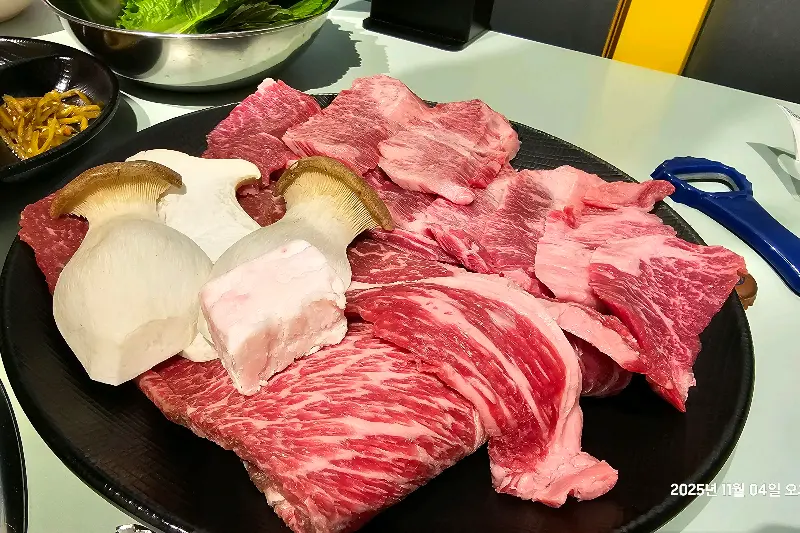 꾸석지한우돌판 창원 봉곡점