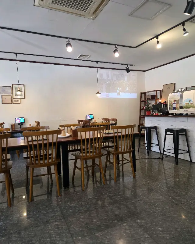 깔끔하고 아늑한 폴바나의 내부