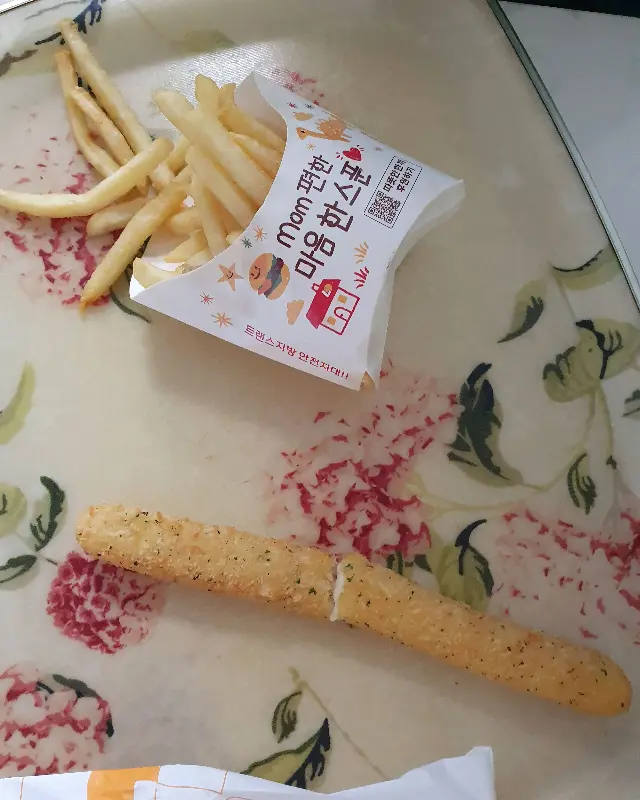 감자튀김과 치즈스틱