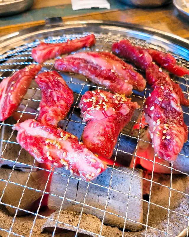 노릇노릇 익어가는 소갈비살