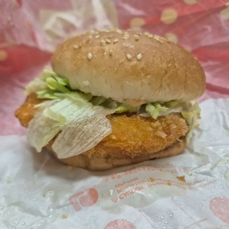 신선한 야채와 패티가 조화로운 미라클 버거