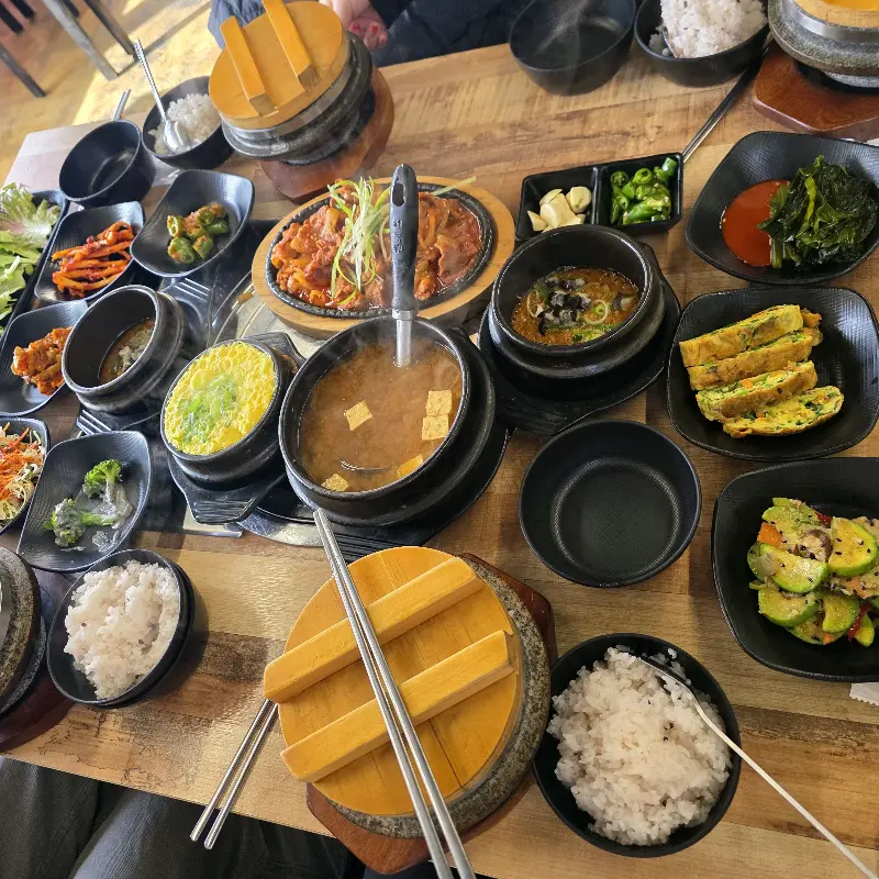 우렁쌈밥 한상차림