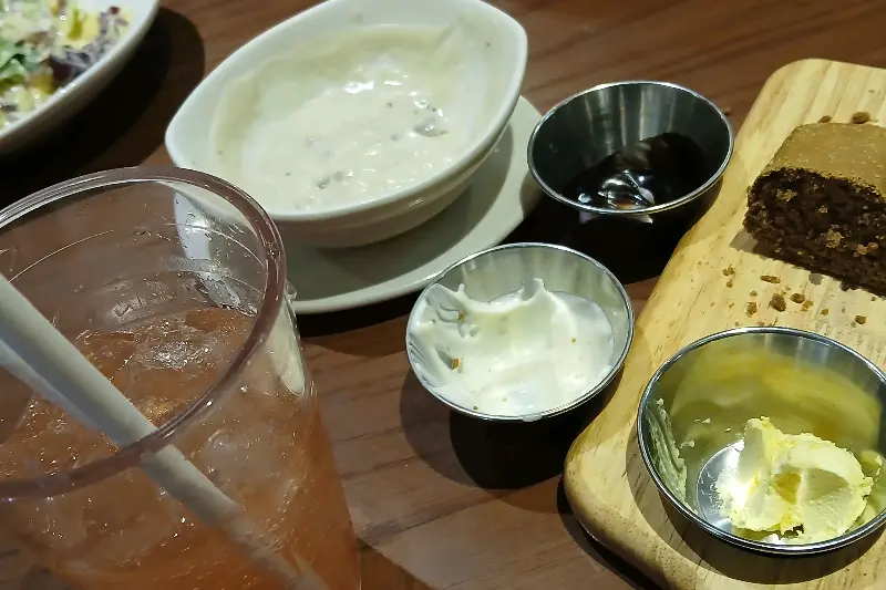 다양한 소스와 음료