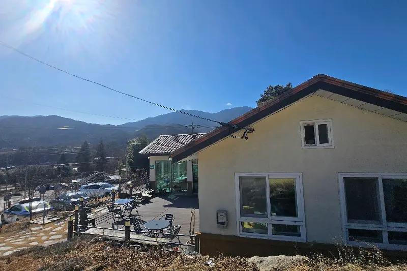 식당 외부 풍경