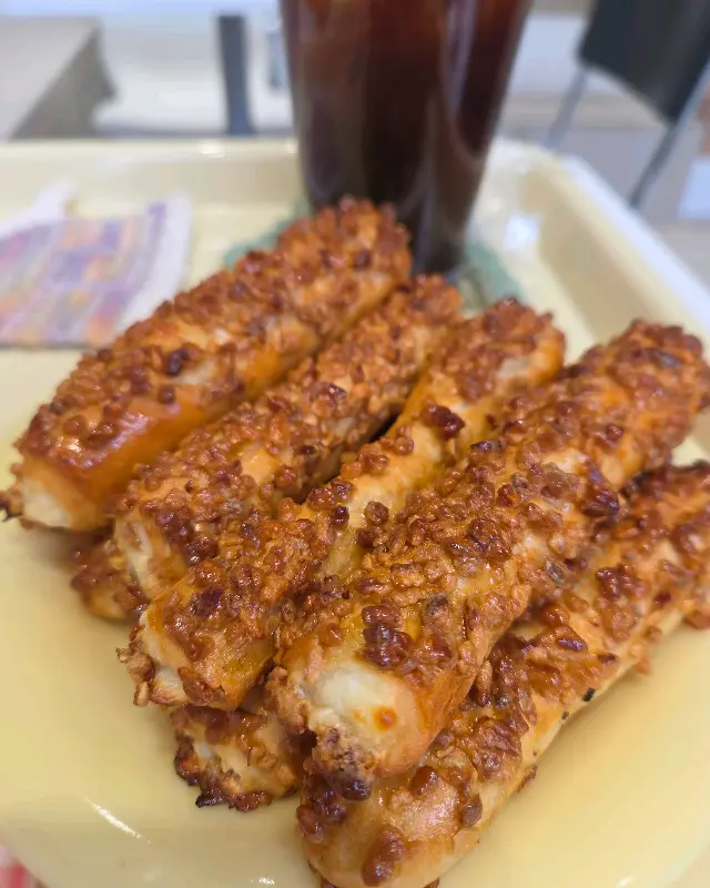 아몬드 프레즐의 먹음직스러운 단면